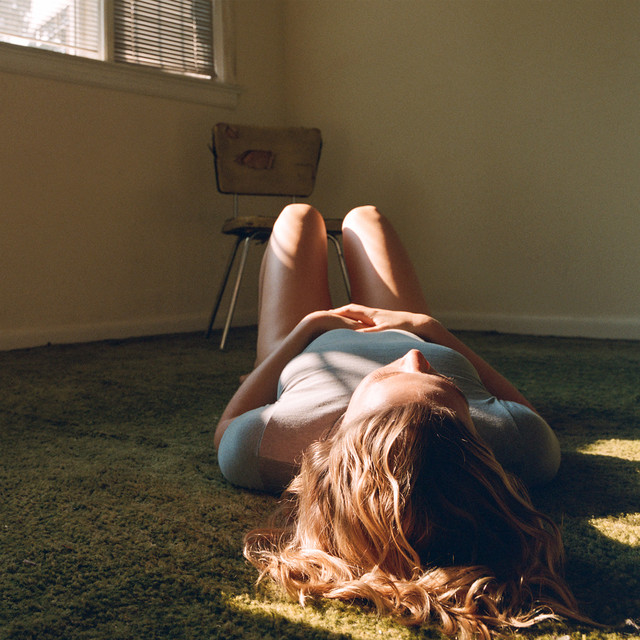 Maggie Rogers: "In The Living Room" single artwork